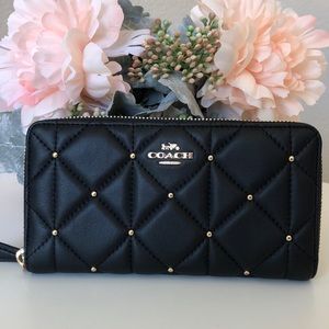 COACH ZIP WALLET W/STUDDED DIAMOND QUILTING BLACK